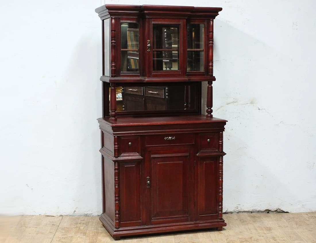 Реставрация старинного буфета