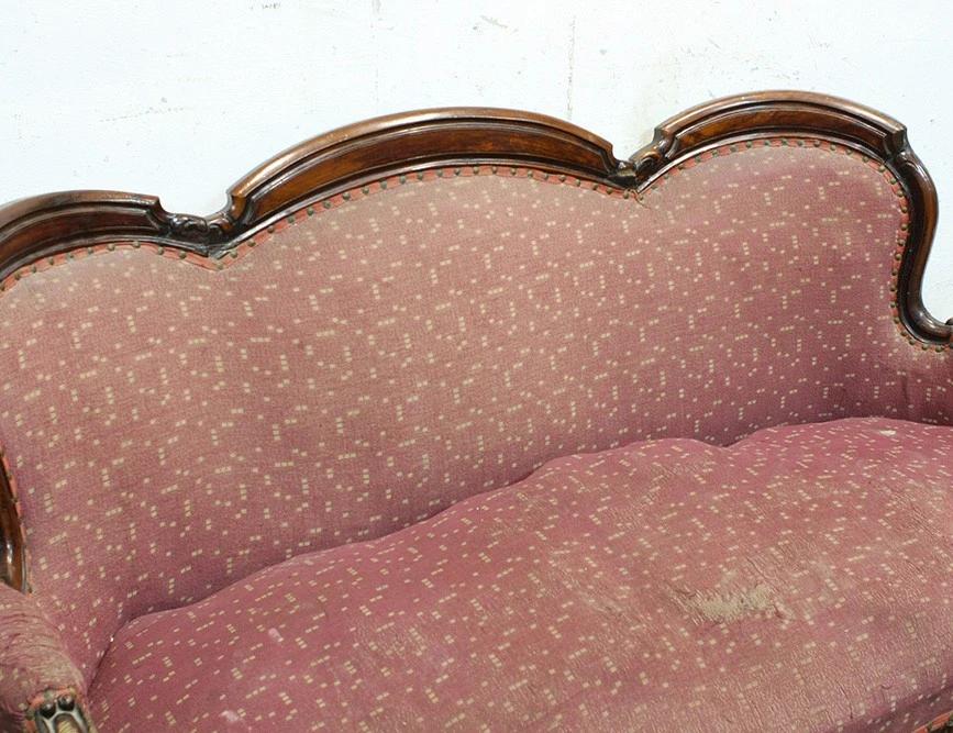 Реставрация гостиного дивана