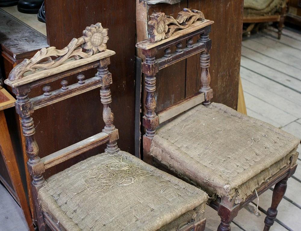 Реставрация старинных стульев с цветами