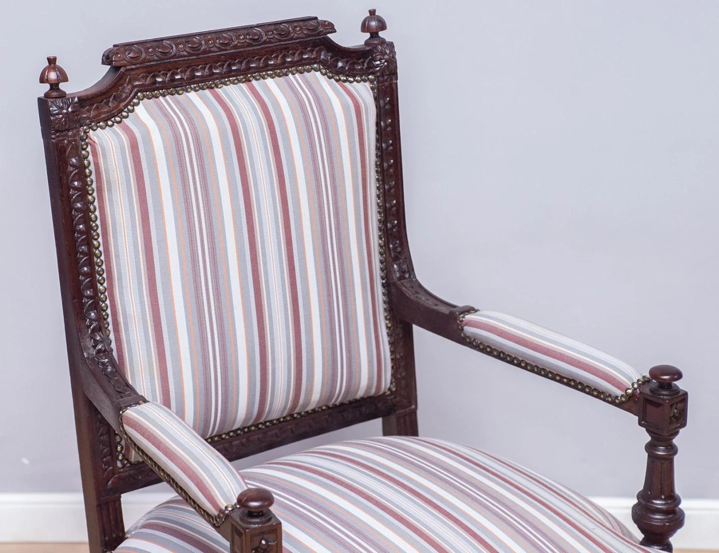 Реставрация антикварного кресла 19 века