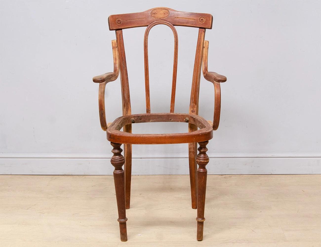 Реставрация венского кресла №104 Братьев Тонет