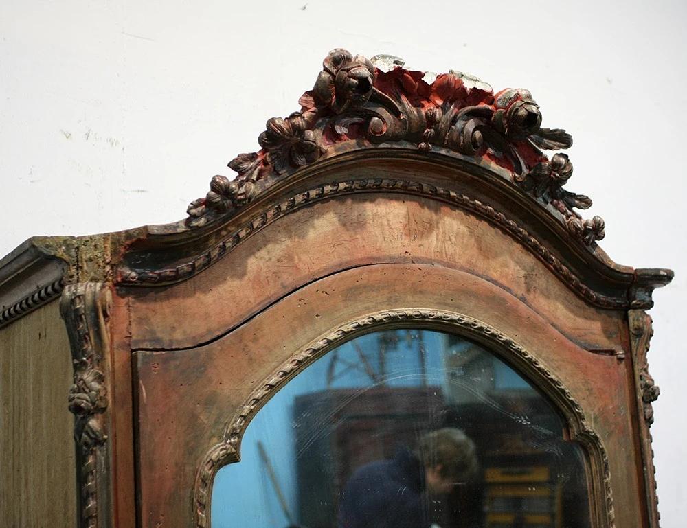Реставрация антикварного шкафа 19 века