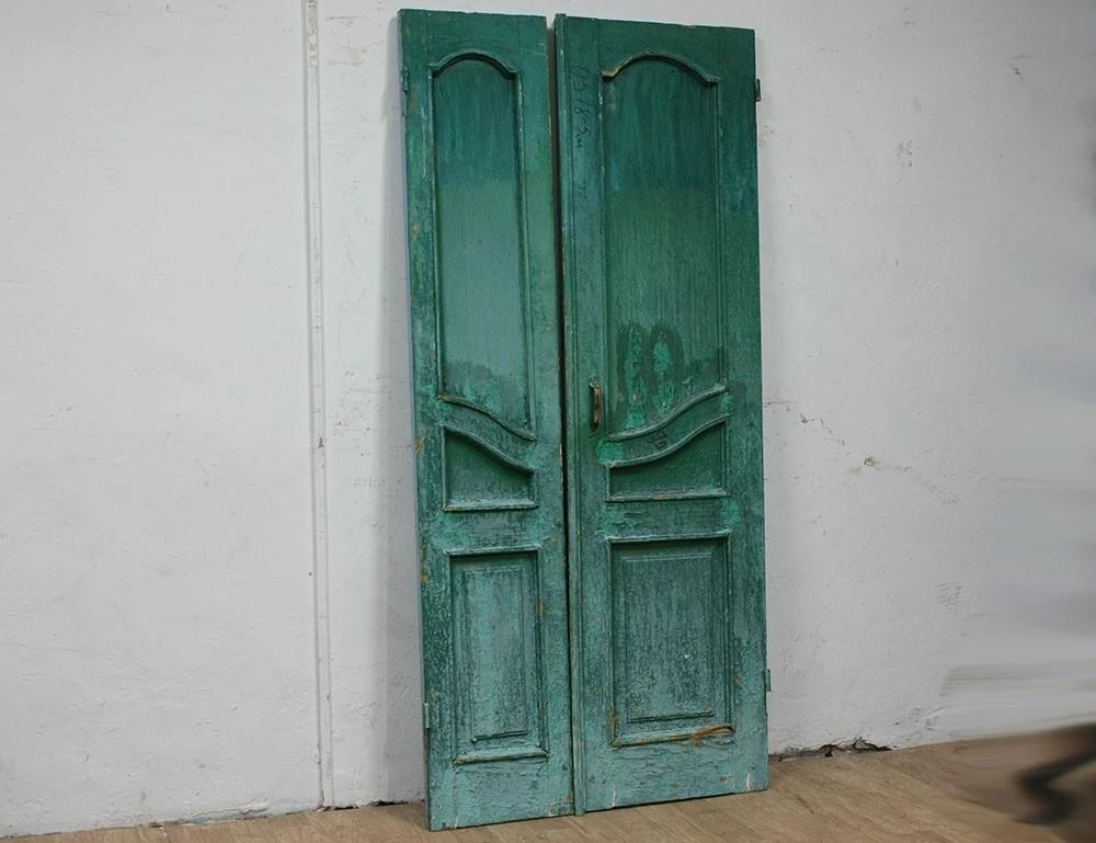 Реставрация старинной двустворчатой двери