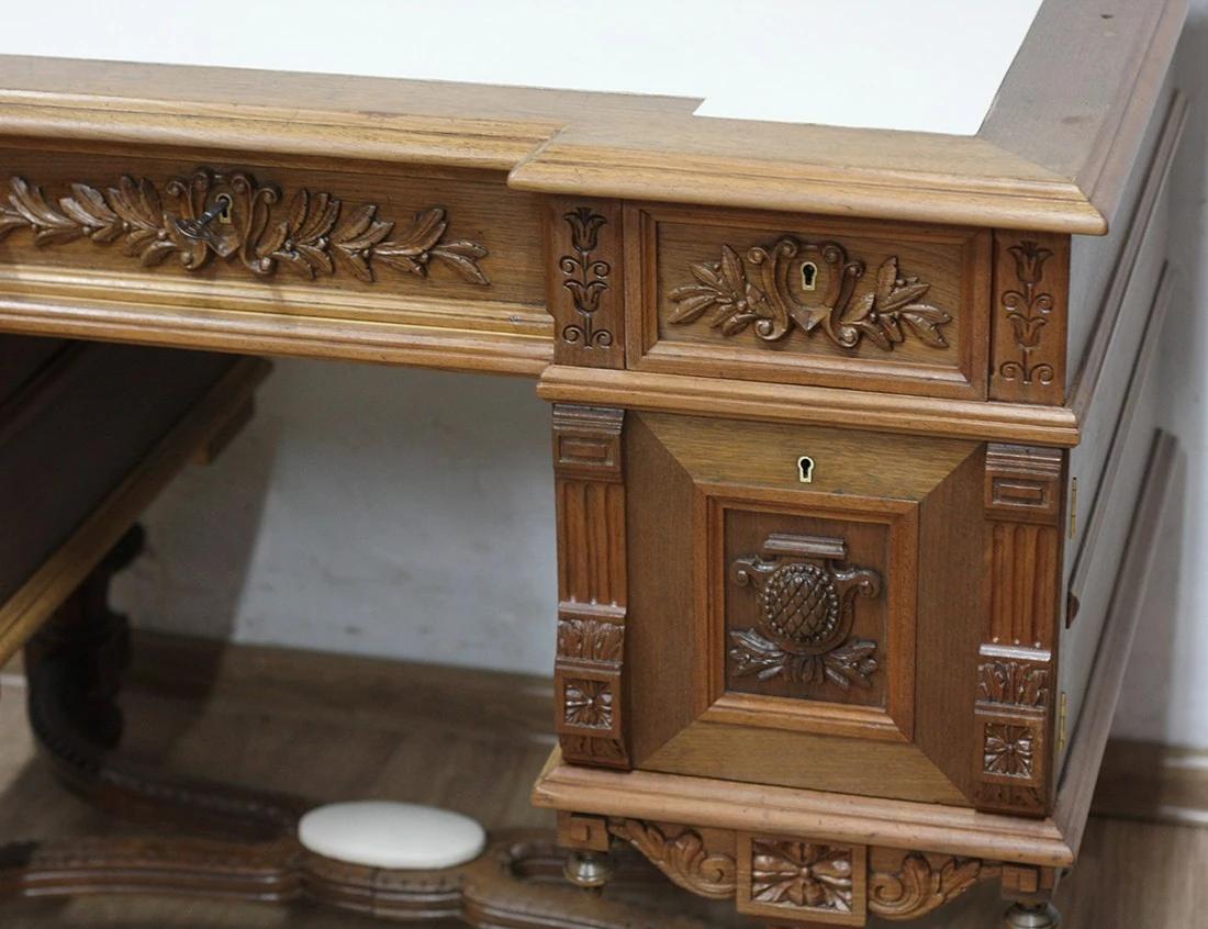 Реставрация орехового стола 19 века