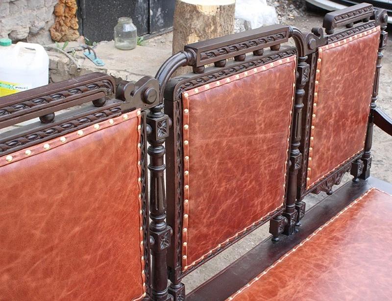 Реставрация старинного дивана